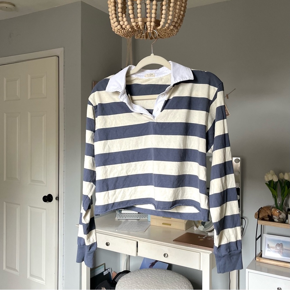 Brandy Melville Navy and White Striped Long Sleeve Top